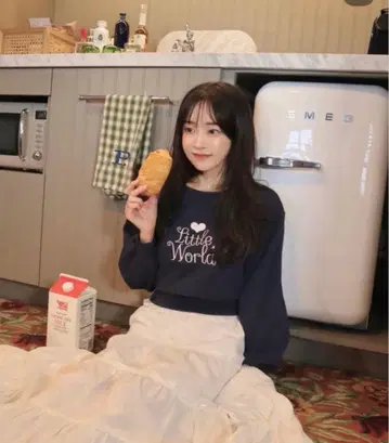 리틀 월드 쁘니 맨투맨