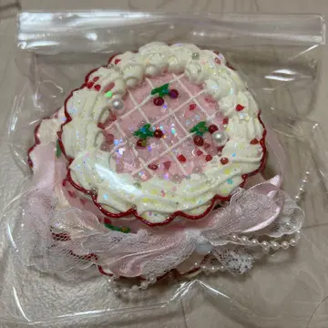 미사용 새상품 ] kikisquishy XL 체리 케이크 스퀴즈 쪼물쪼물