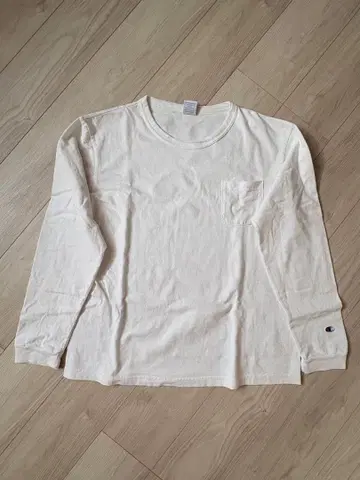 Champion 화이트 긴팔 T셔츠 USA L 사이즈