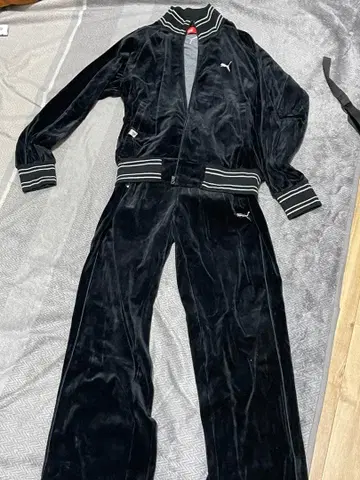 PUMA 벨벳 저지 세트 블랙
