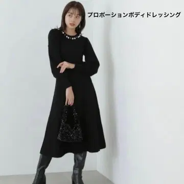 [ 프로포션 바디 드레싱 ] 완판 플라워 비쥬 니트 원피스 M