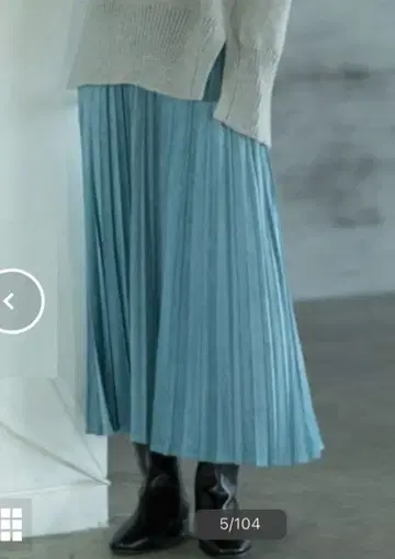 블루 페이크 스웨이드 플리츠 스커트