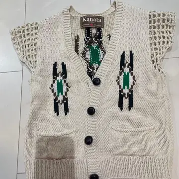 Kanata 크림색 니트 베스트