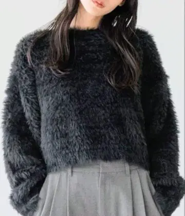 새상품급 로리즈팜 여성용 샤기 니트 블랙 크롭 기장 당일 발송!