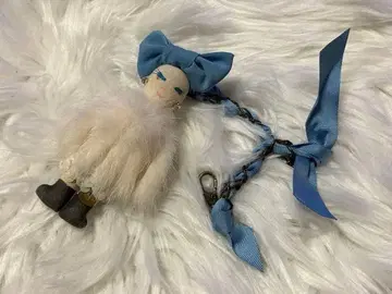 demodee 참 퍼&파란색 리본 포함