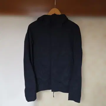 ATTACHMENT 후드 부착 점퍼 네이비 타프타