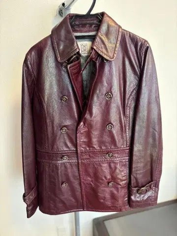 버건디 더블 브레스트 가죽 자켓