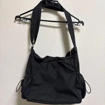 OPAQUE.CLIP 블랙 숄더백