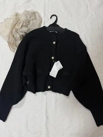 블랙 가디건 투모로우랜드, 두지엠 클라세, 르 쉘 블루, 빔즈