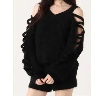 GYDA 2way 레이스업 숄더 샤기 니트 블랙
