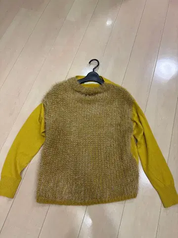 푹신푹신 머스타드 니트