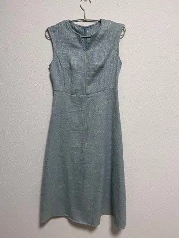 라이트 블루 슬리브리스 A라인 드레스