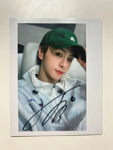 BAE173 유준 친필 사인 폴라로이드