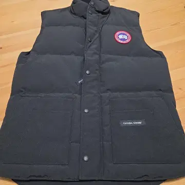 CANADA GOOSE 다운 베스트