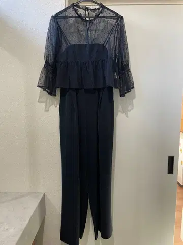 [ apart by lowrys ] 프릴 셋업