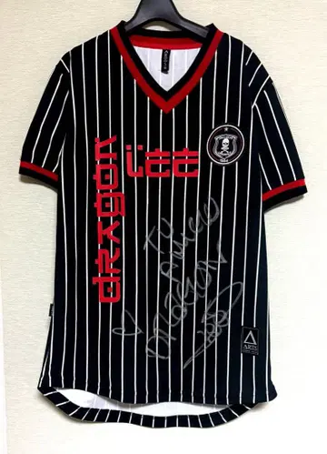 드래곤 리 친필 사인 포함 T셔츠