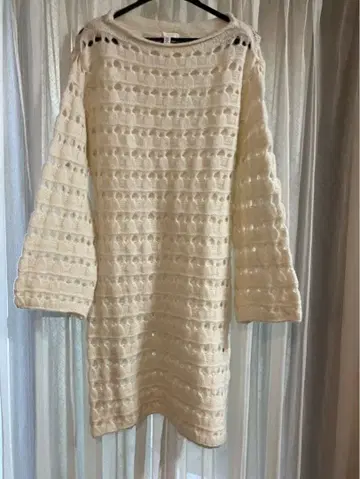 아이보리 뜨개질 디자인 칠부 소매 튜닉