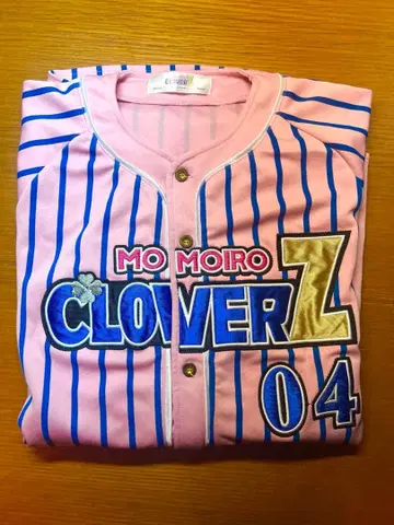 모모이로 클로버 Z 아-링 유니폼