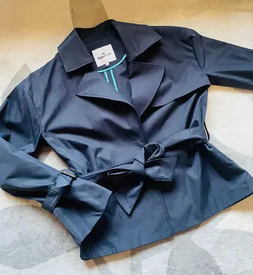 비아지오 블루 숏 트렌치코트 네이비 새상품급