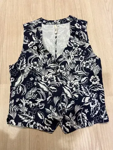 꽃무늬 네이비 베스트 L