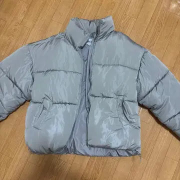 그레이 다운 자켓 볼륨 타입