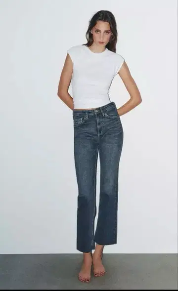 ZARA 이번 시즌 크롭 FLARE 하이웨스트 청바지 34