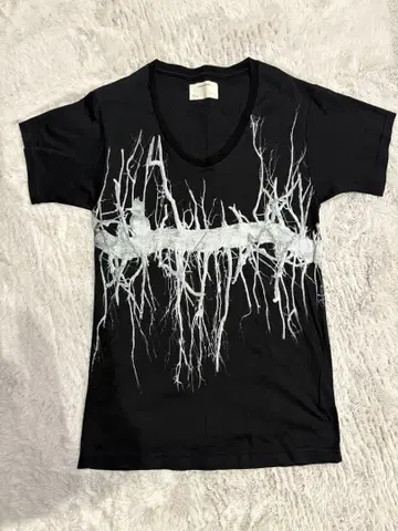 요시오 쿠보 T셔츠