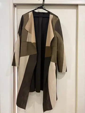 패치워크 디자인 롱 코트