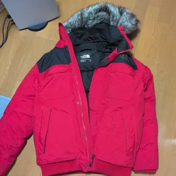 THE NORTH FACE 후드 부착 다운 자켓 레드