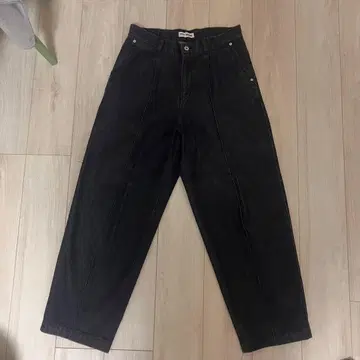 TTT_MSW 블랙 테이퍼드 데님 M