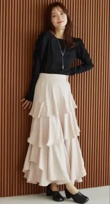 새상품급 프릴 디테일 화이트 롱 스커트 아지메 캉캉 스커트
