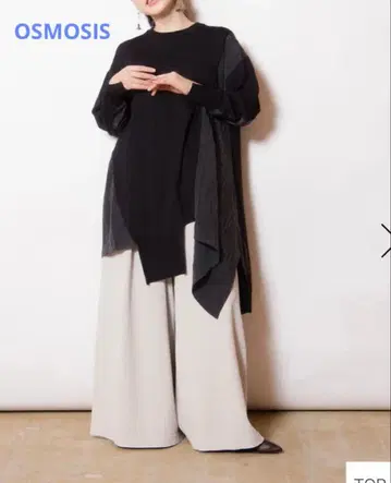 새상품급 OSMOSIS 절개 니트 풀오버