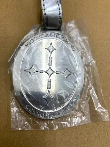 미사용 로마로 명찰