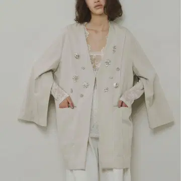 LA BELLE ETUDE 모티브 비쥬 자켓