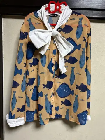 sister jane 물고기 패턴 리본 블라우스