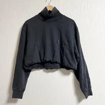 STAND ALONE 크롭 기장 하이넥 풀오버