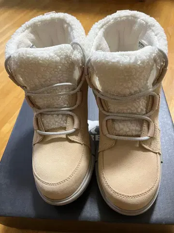 SOREL 베이지 어그 부츠