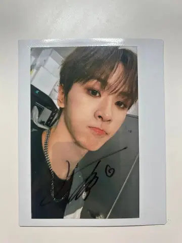 BAE173 유준 친필 사인 폴라로이드