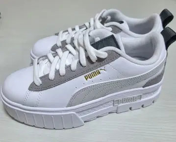 PUMA 통굽 스니커즈 화이트/그레이 23.5cm