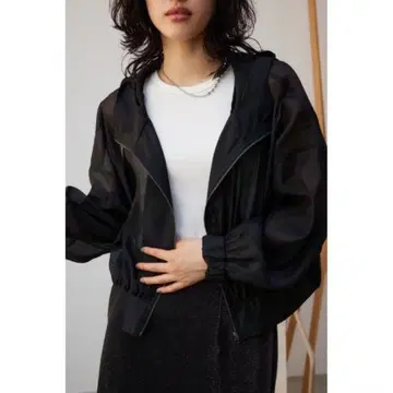 [ 미사용 새상품 ] 아줄바이마우지 시어 후디 블루종 블랙 F