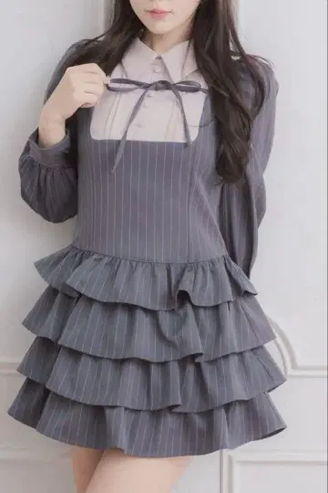 pium 요크 절개 티어드 미니 원피스