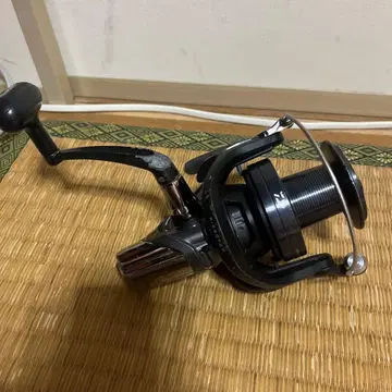 스피닝 릴 블랙 메탈제