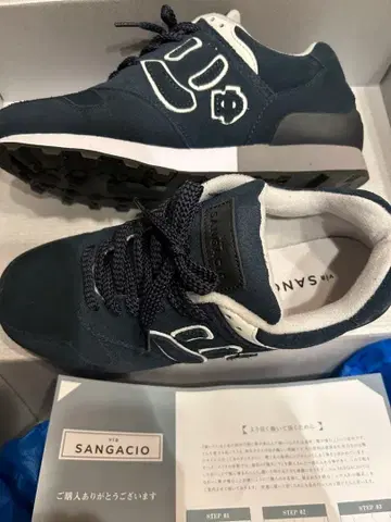 SANGACIO 네이비 스니커즈 US 6.5