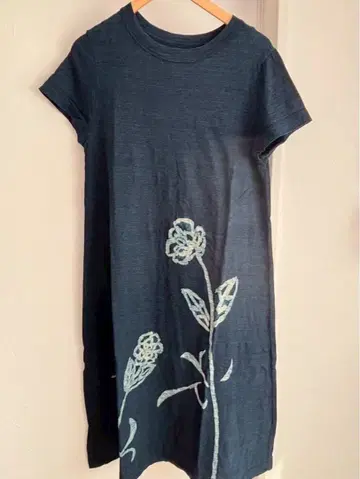 45r 꽃 프린트 네이비 나염 코튼 롱 원피스