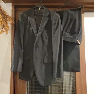 스트라이프 패턴 수트 ( 자켓 팬츠 세트 )