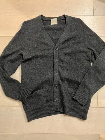 FACTOTUM / 다크 그레이 가디건