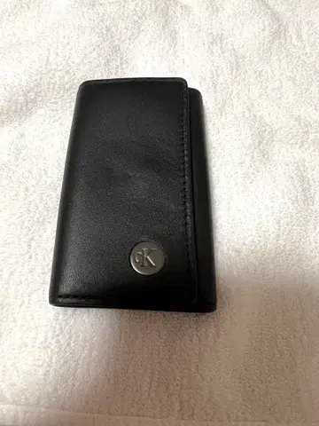 [ 미사용 새상품 ] CK 블랙 가죽 이단 접이식 키케이스 캘빈클라인