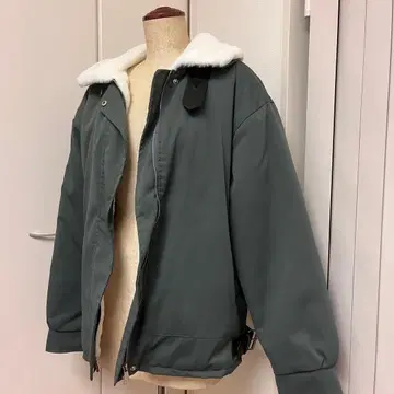 퍼 달린 캐주얼 자켓