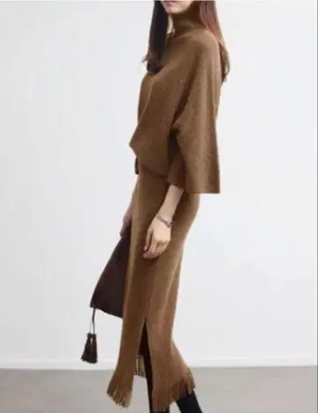 [ 미사용 새상품 ] 브라운 니트 & 타이트 스커트 셋업 S