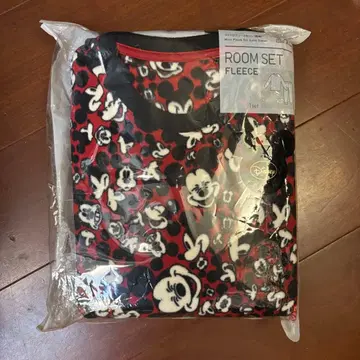 UNIQLO 마이크로 플리스 세트 XL 디즈니 콜라보 미개봉